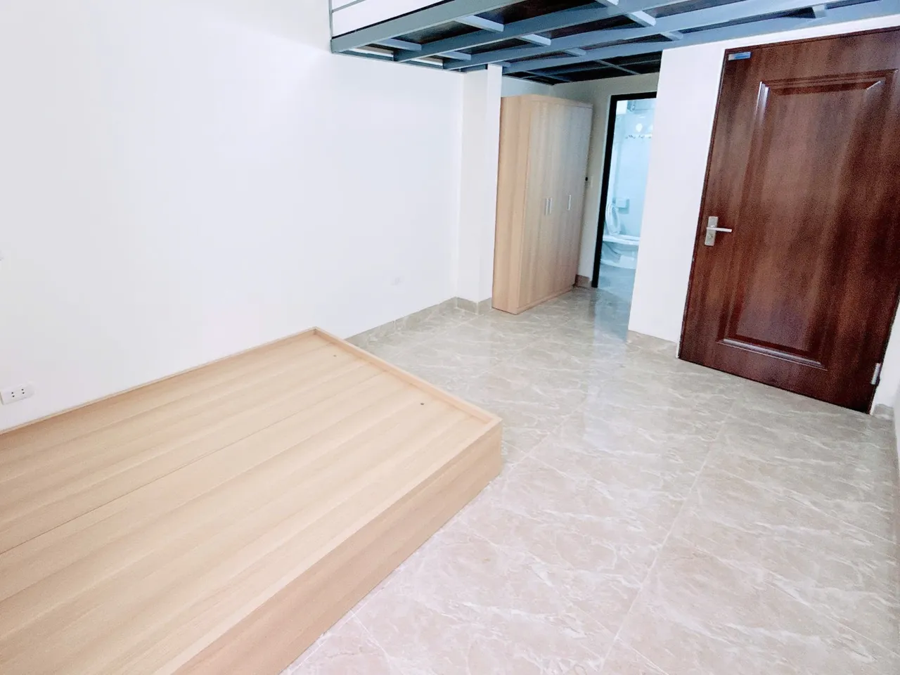 Phòng gác lửng mới coong, bếp riêng ban công thoáng mát