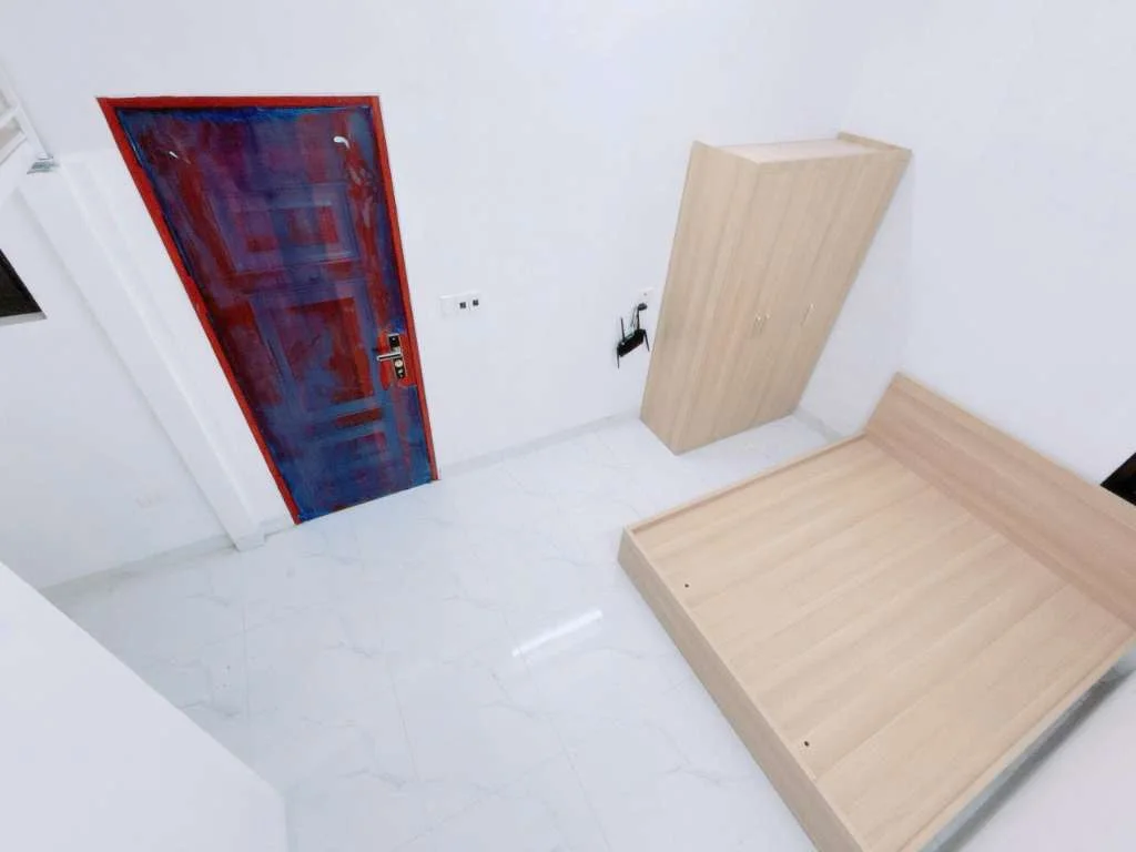 Phòng trọ gác lửng mới tinh, sẵn giường tủ kệ bếp tiện nghi